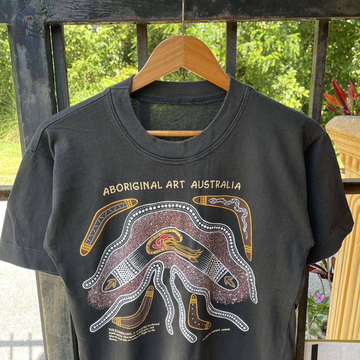 Untitled Artworks 🔥Vintage 1995 Aboriginal Australia Pop Art Tee Size US S / EU 44-46 / 1 - 4 Thumbnail