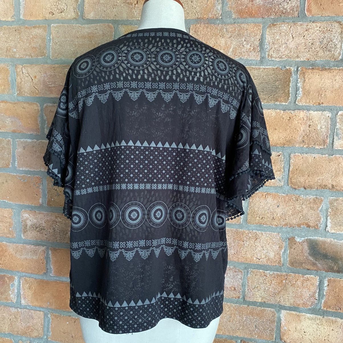 Frapbois Frapbois Black Round Neck Blouse with Geometric Print Size M / US 6-8 / IT 42-44 - 5 Thumbnail