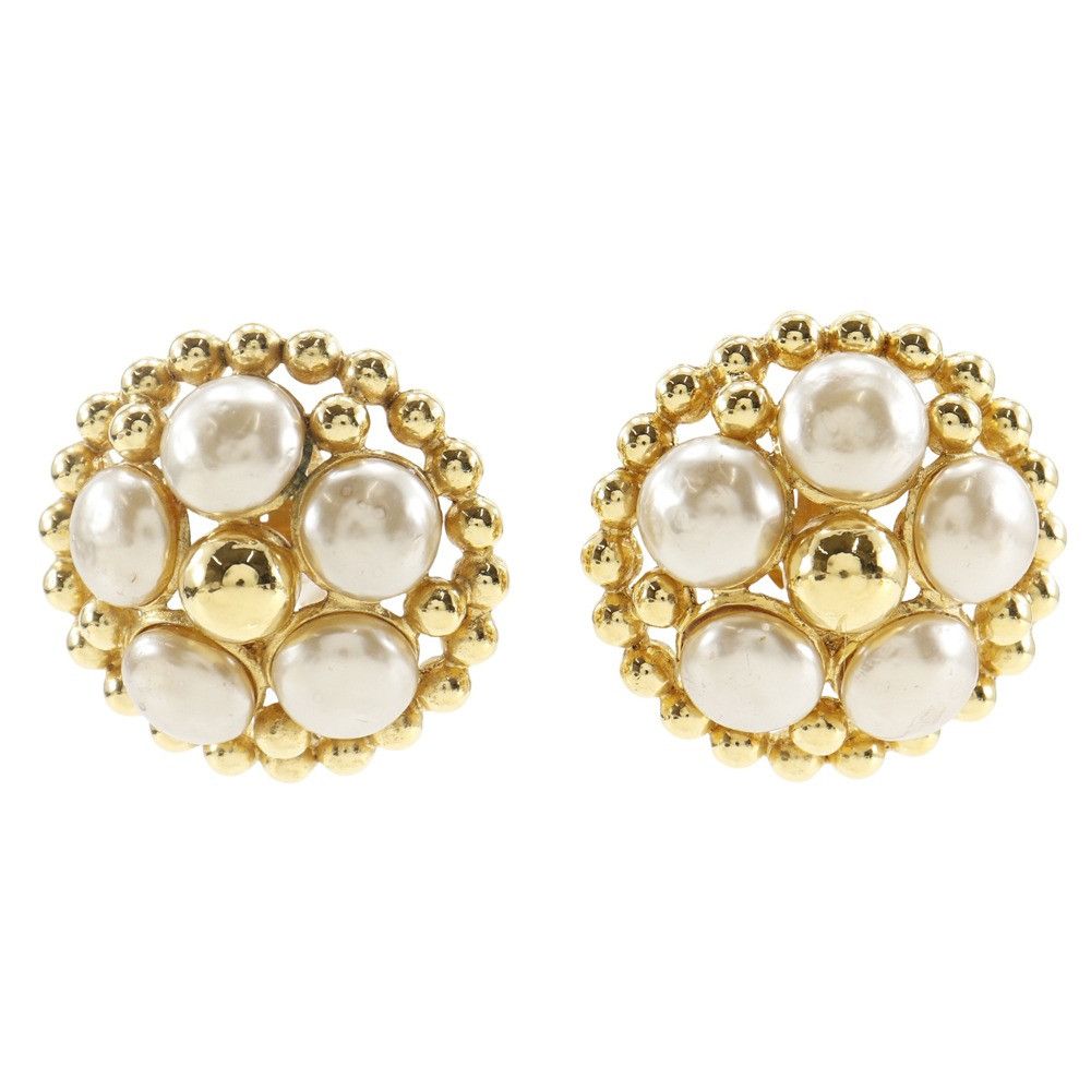 Chanel Chanel Chanel Vintage Earrings Metal Earrings DUTY FREE for USA Size ONE SIZE - 1 Thumbnail