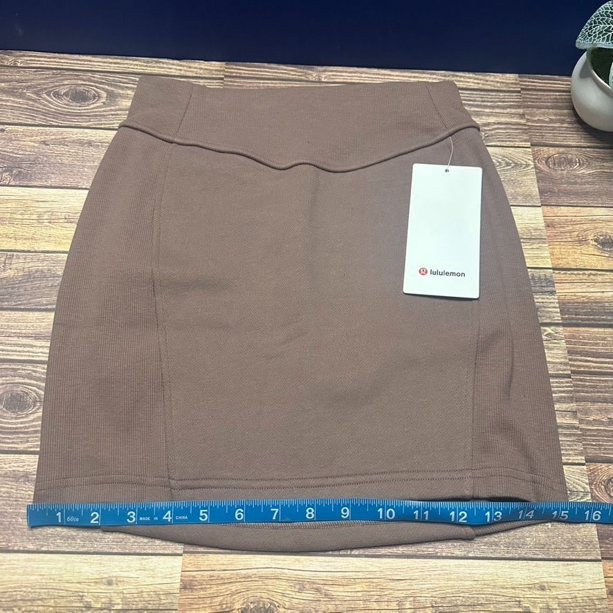 Lululemon Lululemon Scuba High Rise Mini Skirt NWT Size XS (TPTC) Size 27" / US 4 / IT 40 - 5 Thumbnail