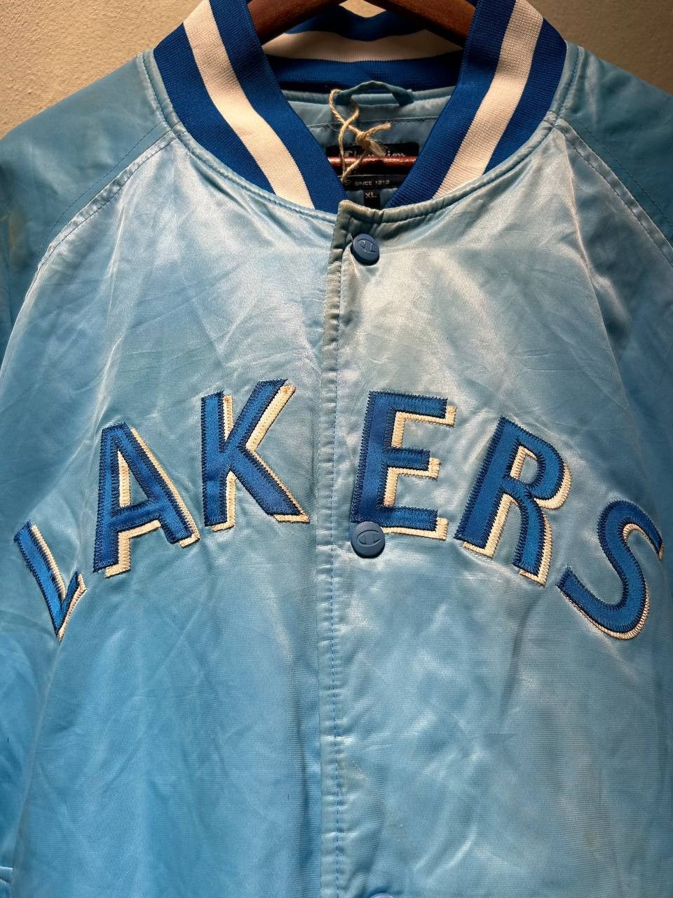 Champion × NBA Vintage Champion Larkers jacket Size US XL / EU 56 / 4 - 1 Thumbnail