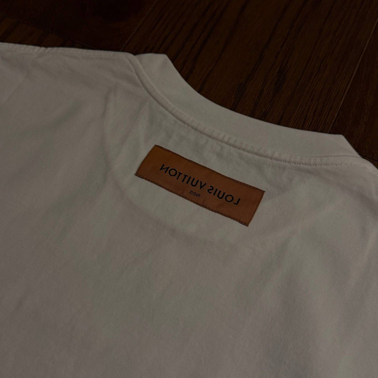 Louis Vuitton Louis Vuitton Graffiti Logo T-shirt Size US L / EU 52-54 / 3 - 4 Thumbnail