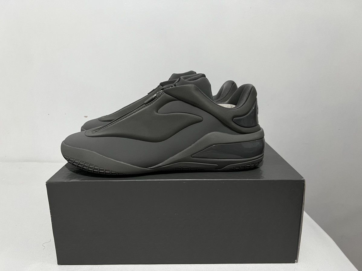 Converse Shai 001 Ares Gray Size US 10.5 / EU 43-44 - 2 Thumbnail