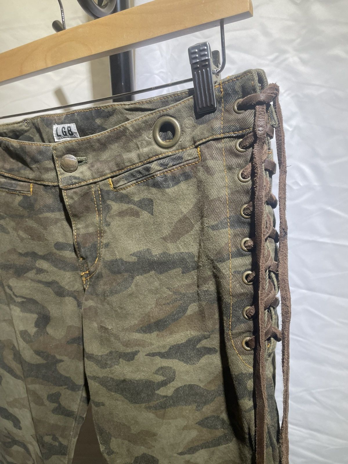 Le Grande Bleu (L.G.B.) L.G.B CAMO BELLBOTTOM PANTS Size 26" / US 2 / IT 38 - 7 Thumbnail