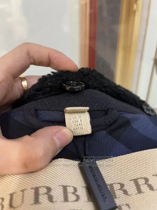 Burberry Burberry Women's Blue Wool Coat with Shearling Collar. Size M / US 6-8 / IT 42-44 - 6 Thumbnail