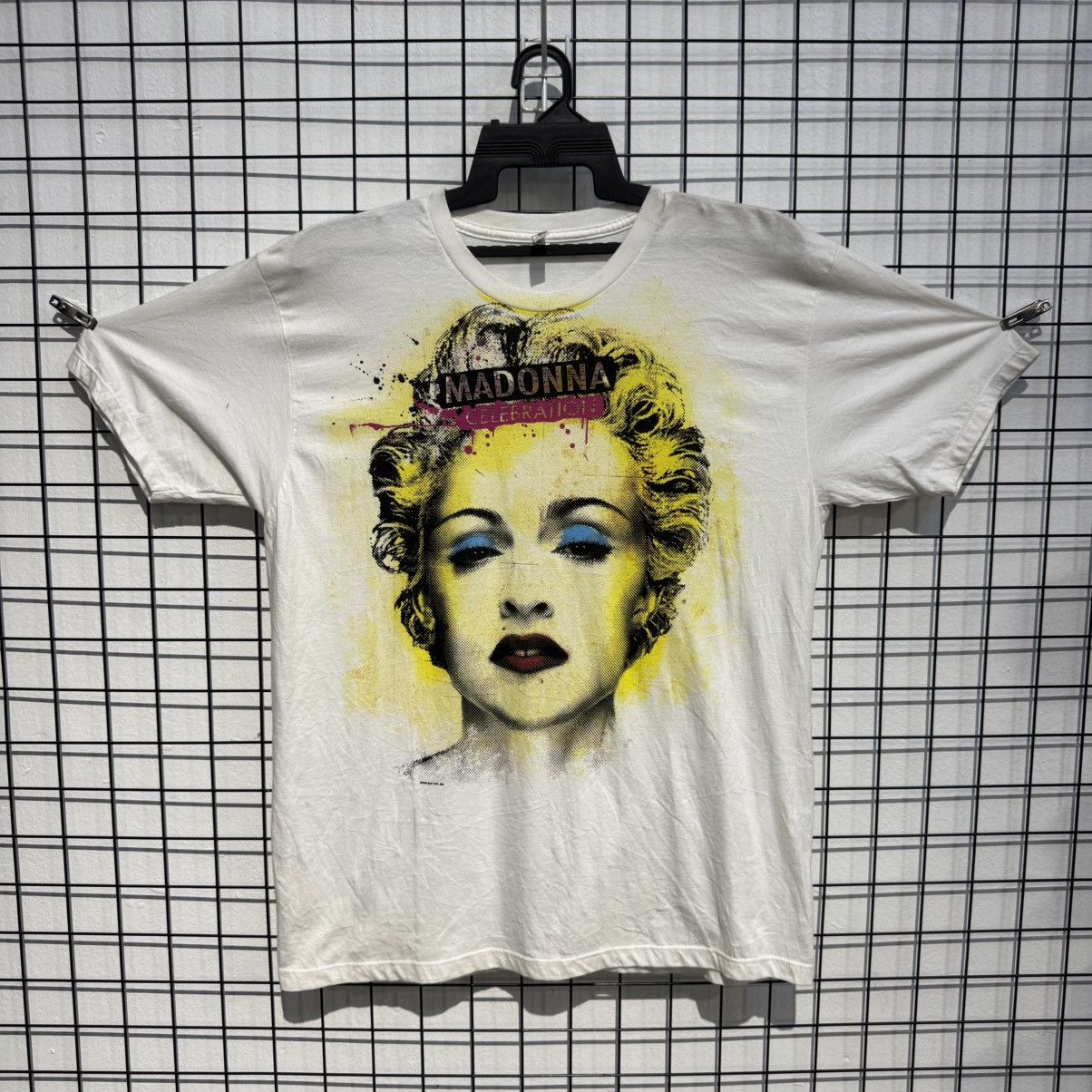 Alstyle Madonna Celebration Tshirt 2019 Size US L / EU 52-54 / 3 - 2 Thumbnail