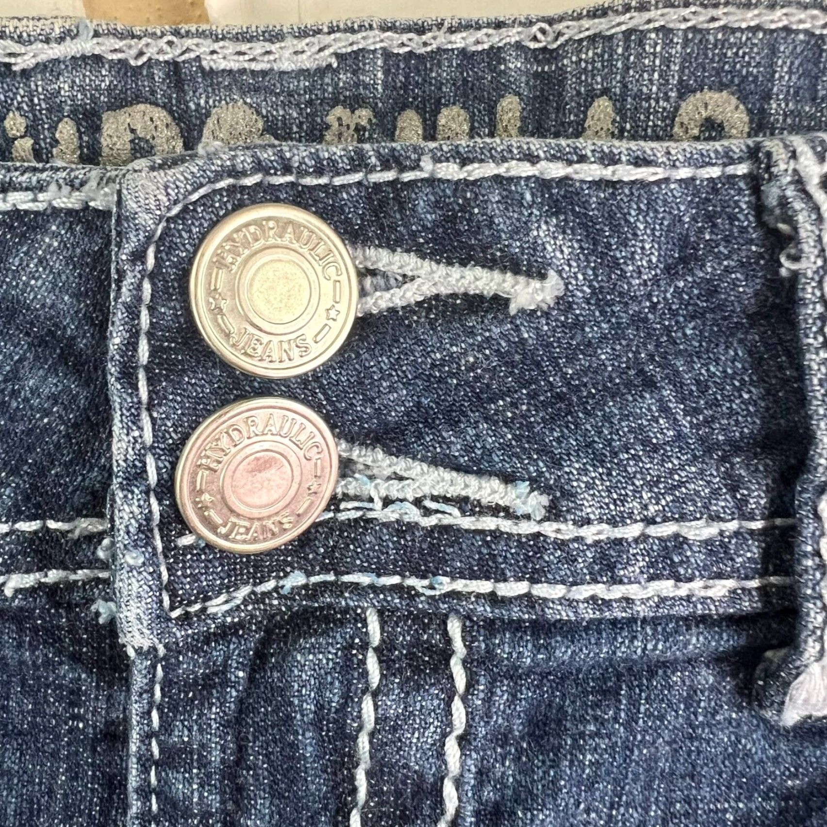 Vintage VINTAGE HYDRAULIC Dark Wash Distressed Capri Jeans Juniors Size 10 30W 22L Stretch Denim Womens Size 32" / US 10 / IT 46 - 4 Thumbnail