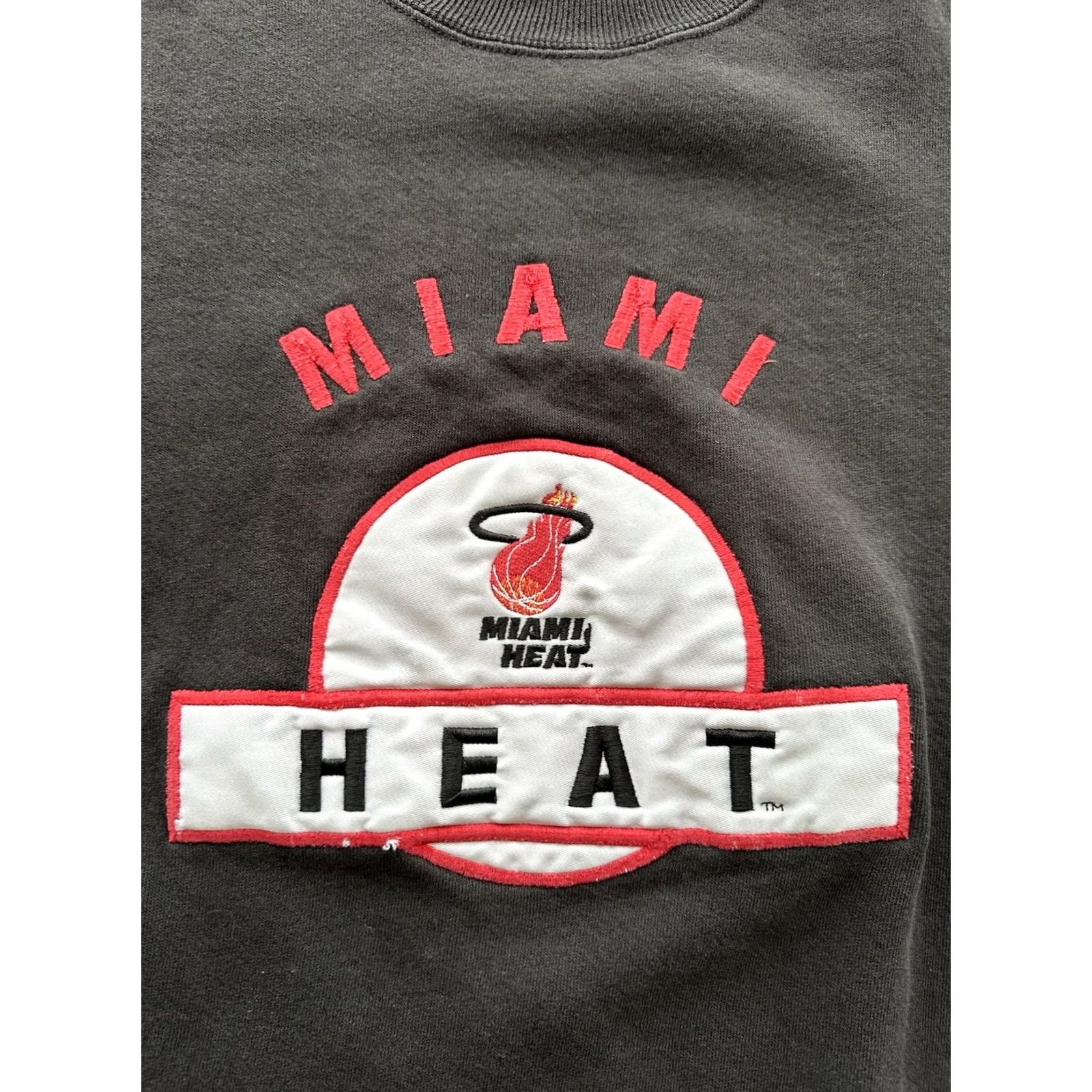 Nutmeg VINTAGE Nutmeg Sweatshirt Basketball 90s XL Men Pullover Black USA Heat Miami Style: 90s, Basketball, Pullover, Sweatshirt, XL, Black, Men Size US XL / EU 56 / 4 - 2 Thumbnail
