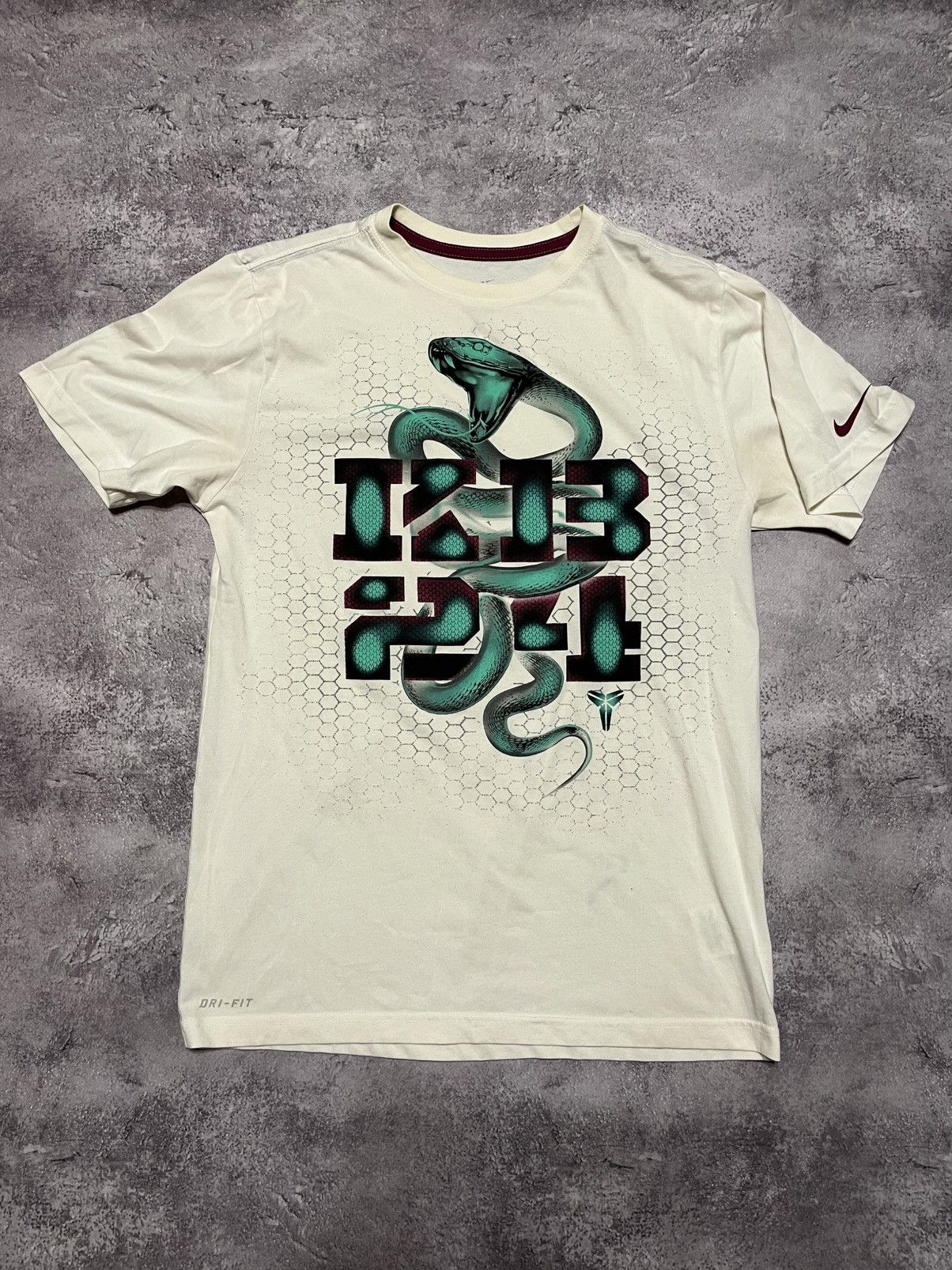 Nike Nike Kobe Bryant KB 24 3D snake print shirt Size US S / EU 44-46 / 1 - 1 Thumbnail