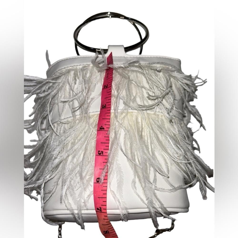 Designer Francesca’s l NWOT Jayleen Feather O-Ring Handbag Size ONE SIZE - 8 Thumbnail