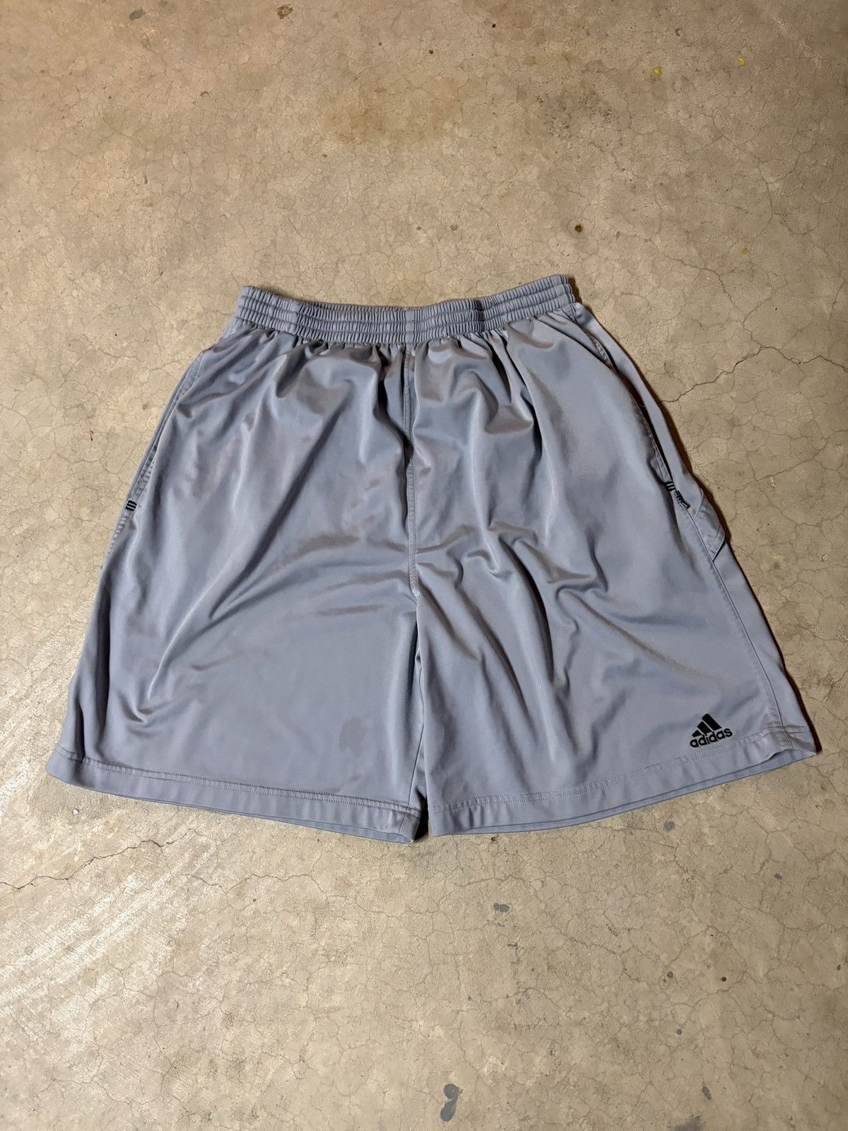 Adidas Vintage 00’s Adidas Y2K Carpenter Baggy Shorts Smoke Gray XL Size US 36 / EU 52 - 1 Thumbnail