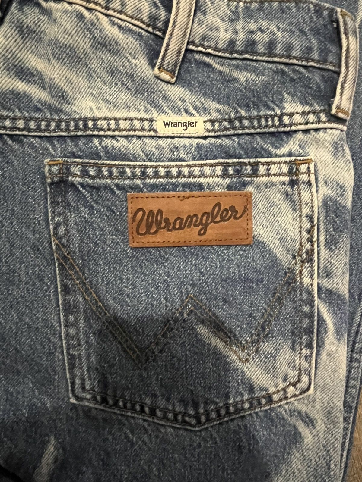 Wrangler Bleached/washed Wrangler Denim jeans Size US 29 - 6 Thumbnail