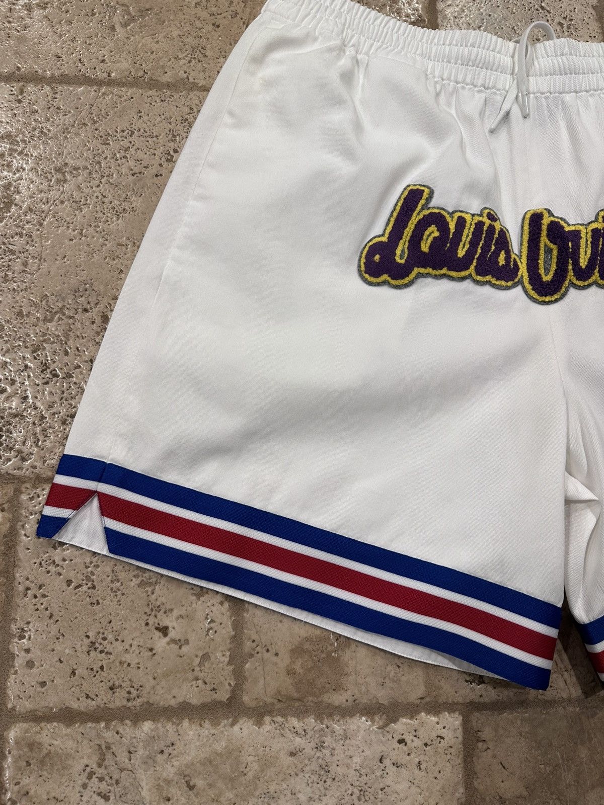 Louis Vuitton Louis Vuitton x NBA x Virgil Embroidered White Shorts Size US 36 / EU 52 - 2 Thumbnail