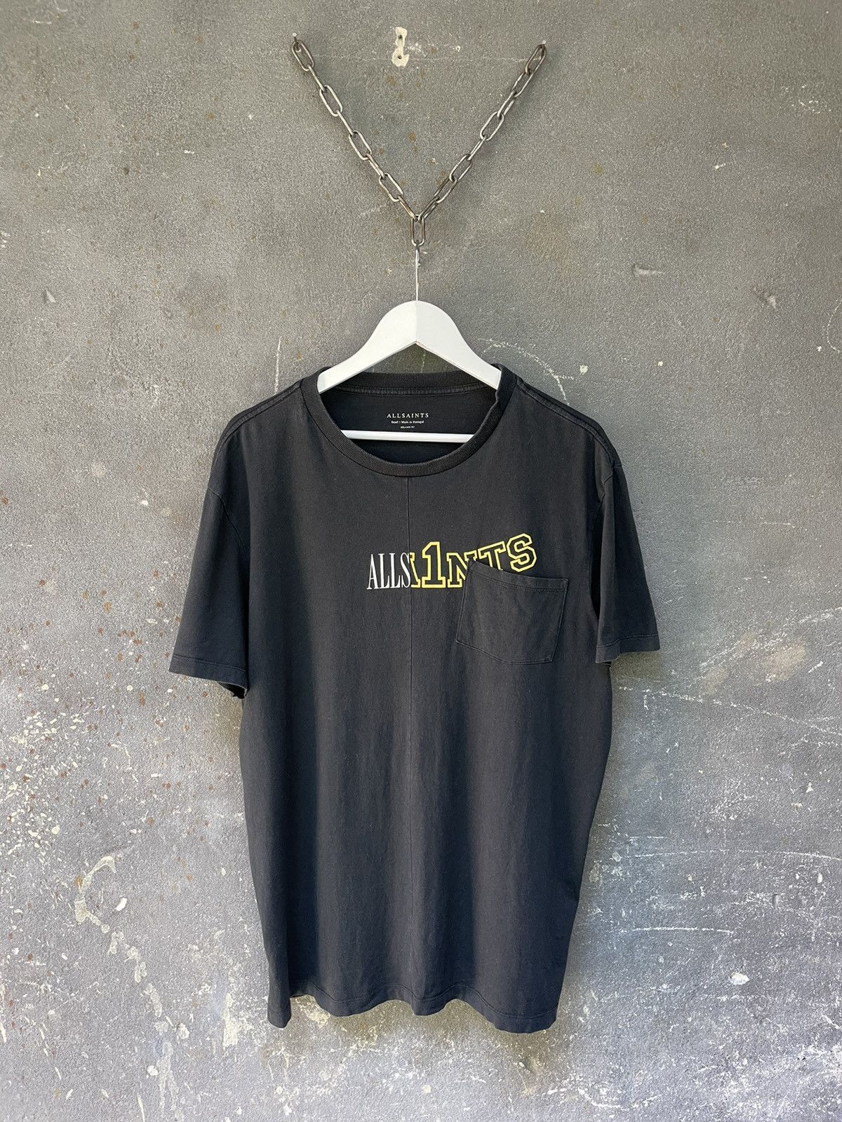 Allsaints Allsaints T-Shirt Faded College Patch Crew Size US S / EU 44-46 / 1 - 1 Thumbnail