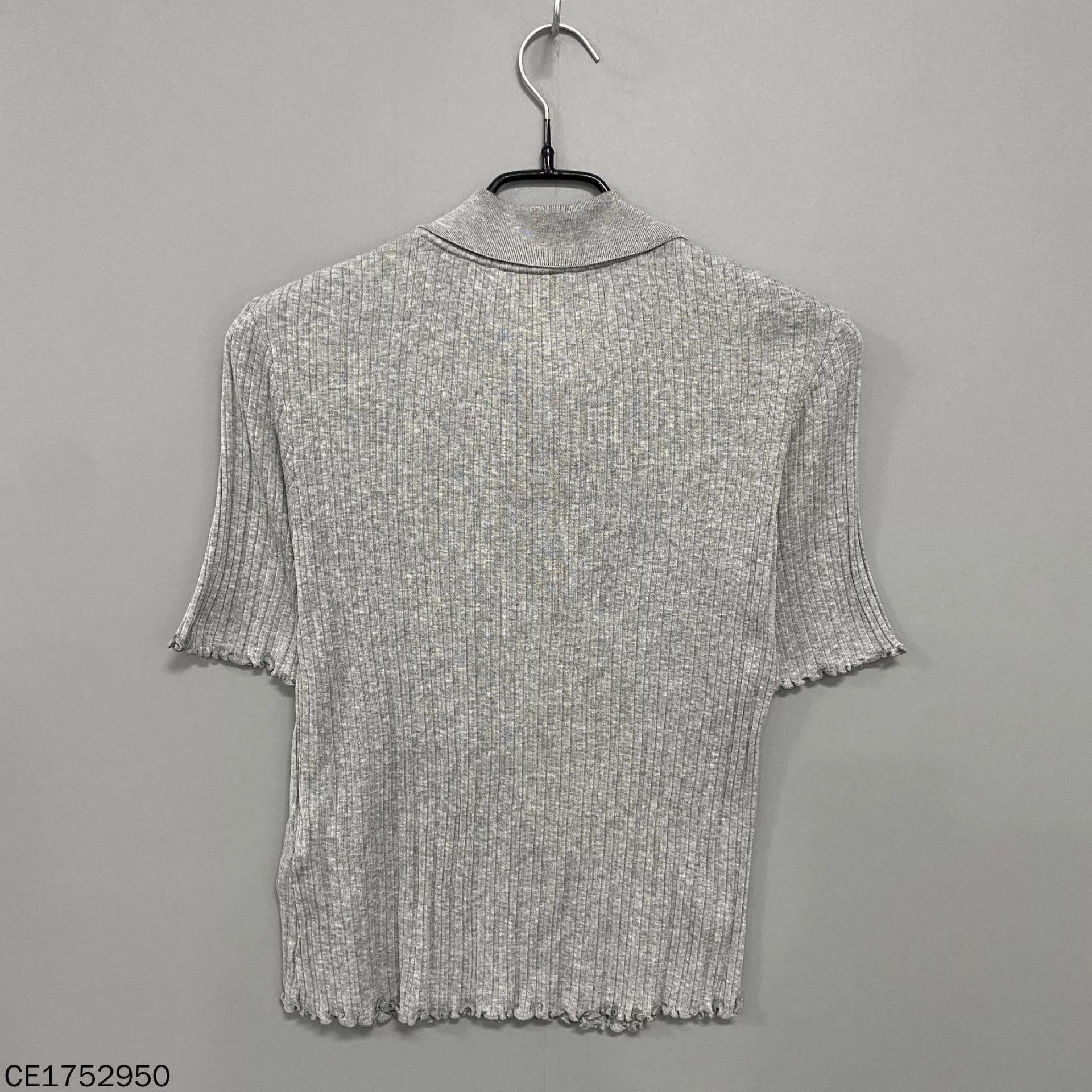 Fendi FENDI Gray Embroidered Logo Knit Tee S Size S / US 4 / IT 40 - 3 Thumbnail