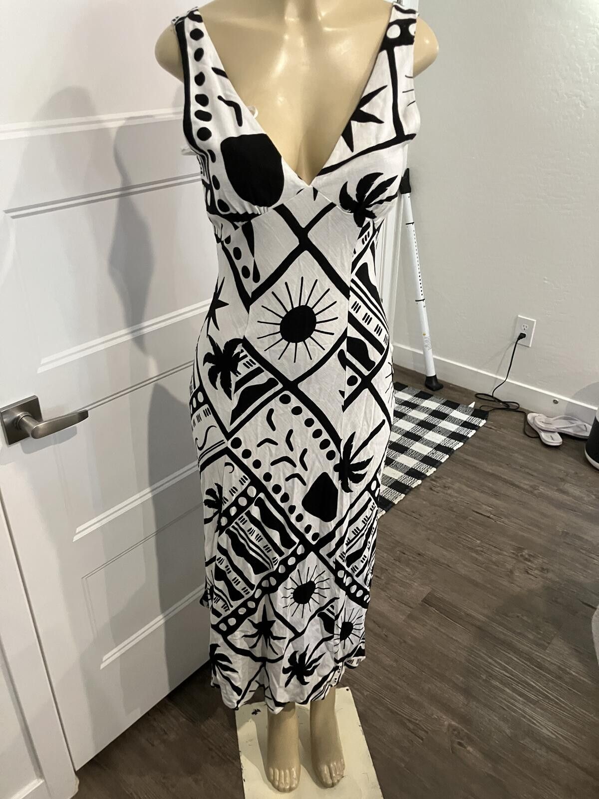 Other NWOT Black and White Patterned Sleeveless Maxi Dress Size XS / US 0-2 / IT 36-38 - 1 Thumbnail