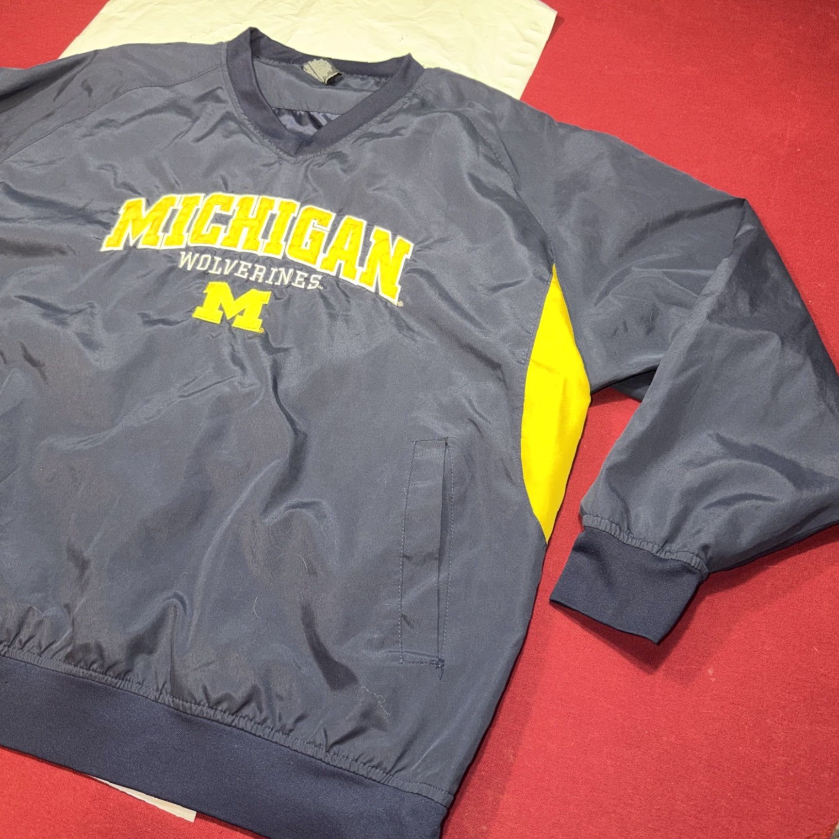Vintage VINTAGE Michigan Wolverines BLUE YELLOW Windbreaker Jacket XL MEN’S V NECK Pro Edge Wool? Size US XL / EU 56 / 4 - 5 Thumbnail