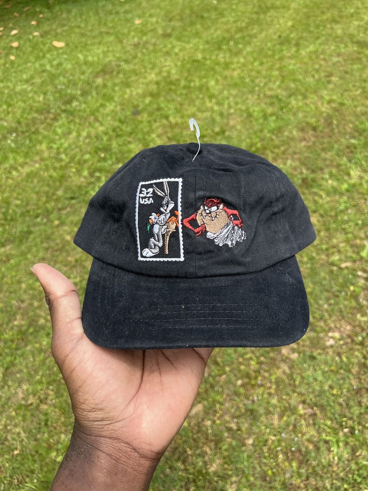 Warner Bros Vintage 90s Bugs Bunny Tasmanian Devil Stamp Caps Size ONE SIZE - 1 Thumbnail