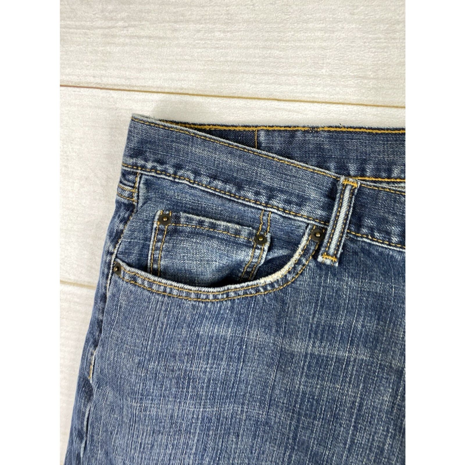 Levi's Levi's 559 Jeans Mens 44x30 Blue Denim Straight Fit Distressed Vintage No Size US 44 / EU 60 - 2 Thumbnail