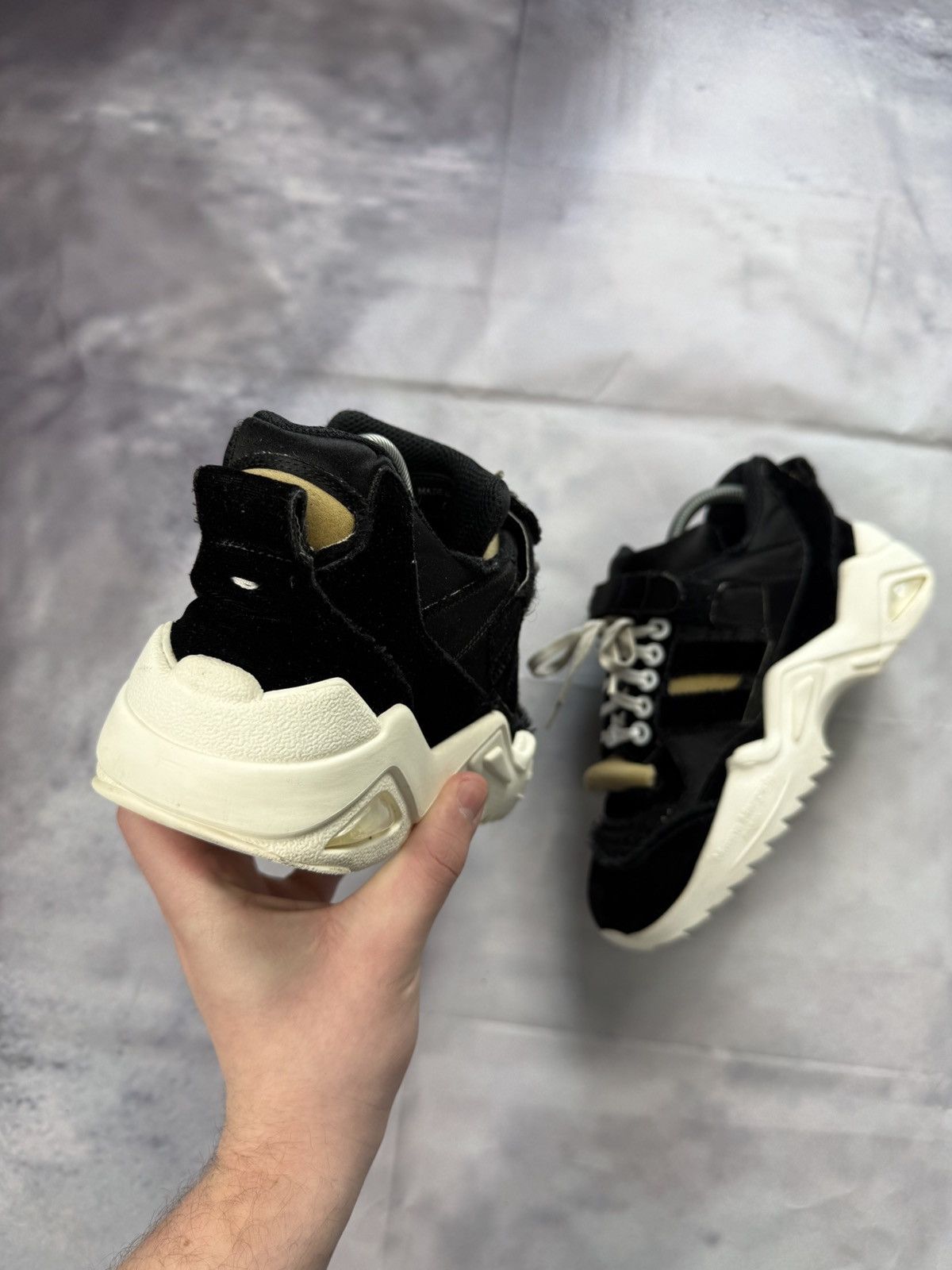 Maison Margiela Maison Margiela Retro Fit Artisanal Sneakers Black White Size US 7 / EU 40 - 6 Thumbnail
