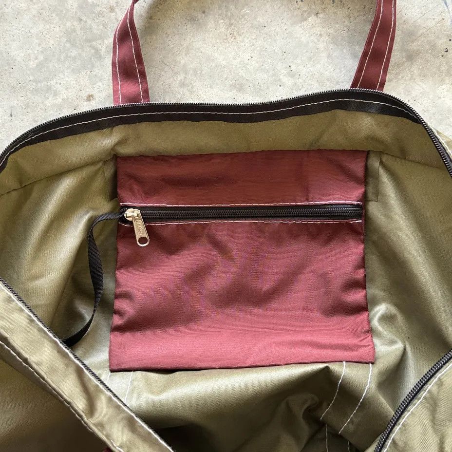 L.L. Bean Vintage L.L. Bean Nylon Boat & Tote Green Burgundy Tote Bag Size ONE SIZE - 5 Thumbnail