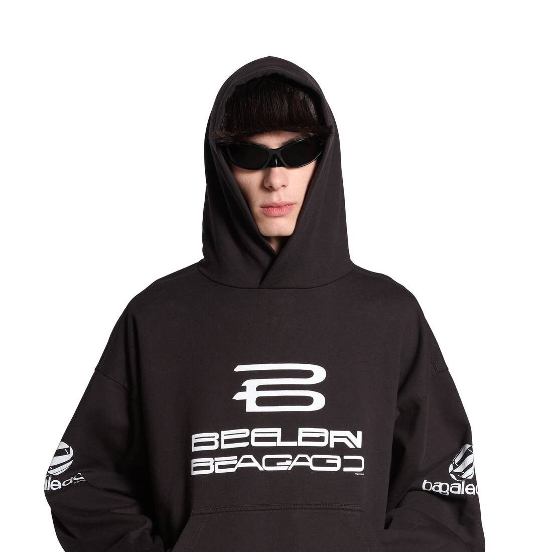 o1mt1gz0325 Al Generated Hoodie Medium in Black/White