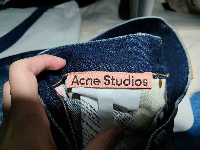 Acne Studios acne studiosCropped corrugated jeans 2503-Nextarrow Size US 29 - 6 Thumbnail
