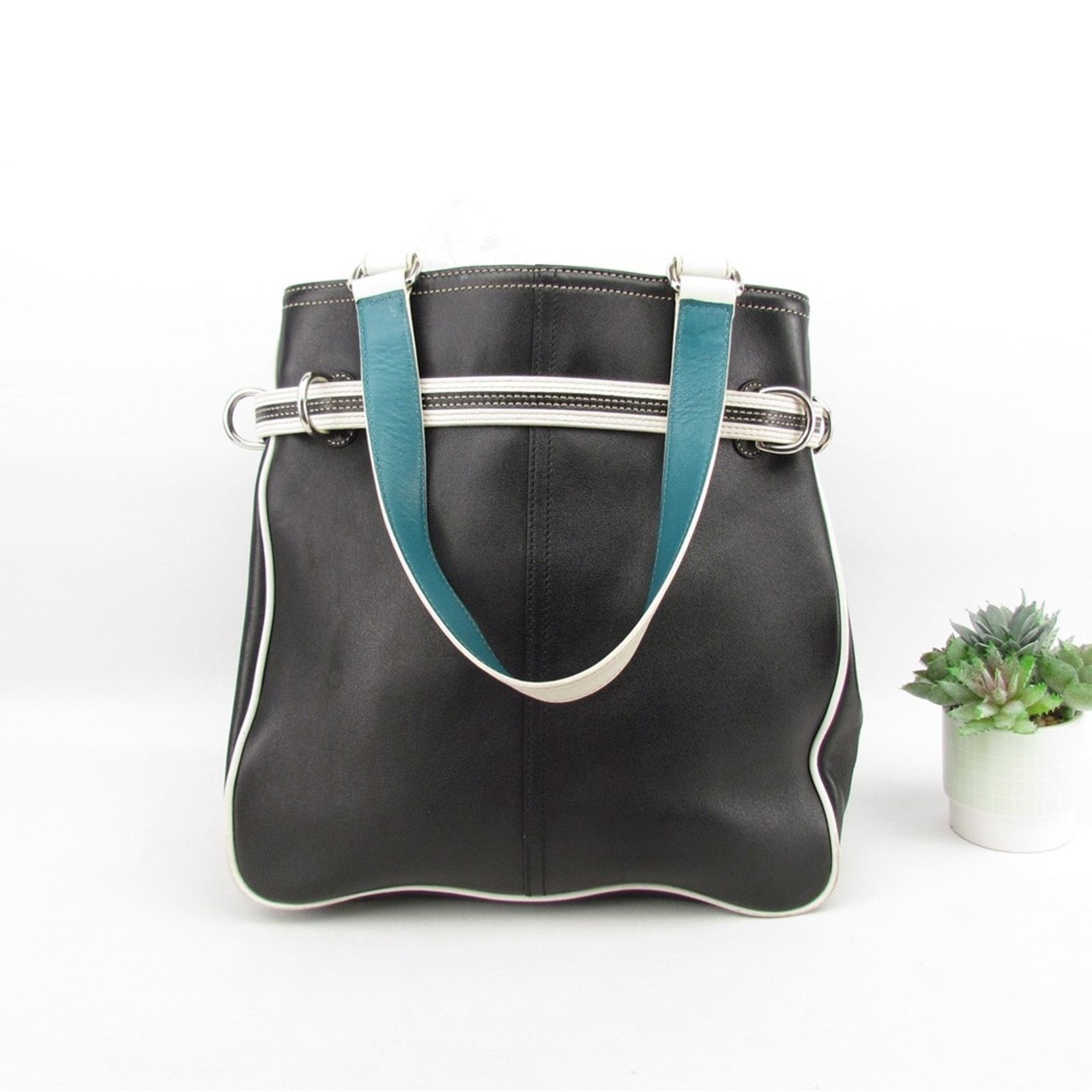 Coach Authentic Coach Black White Leather Shoulder Bag Size ONE SIZE - 2 Thumbnail