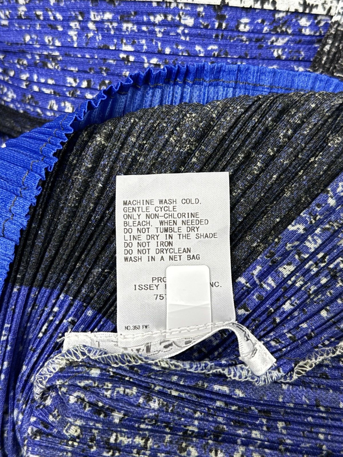 Pleats Please Issey Miyake Aoyama Limited Blue Square Pleated Top Size XXL / US 16-18 / IT 52-54 - 4 Thumbnail