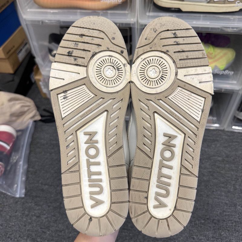 Louis Vuitton Louis Vuitton Trainer Low Top Fashion Sneakers - Size US 9.5 / EU 42-43 - 4 Thumbnail