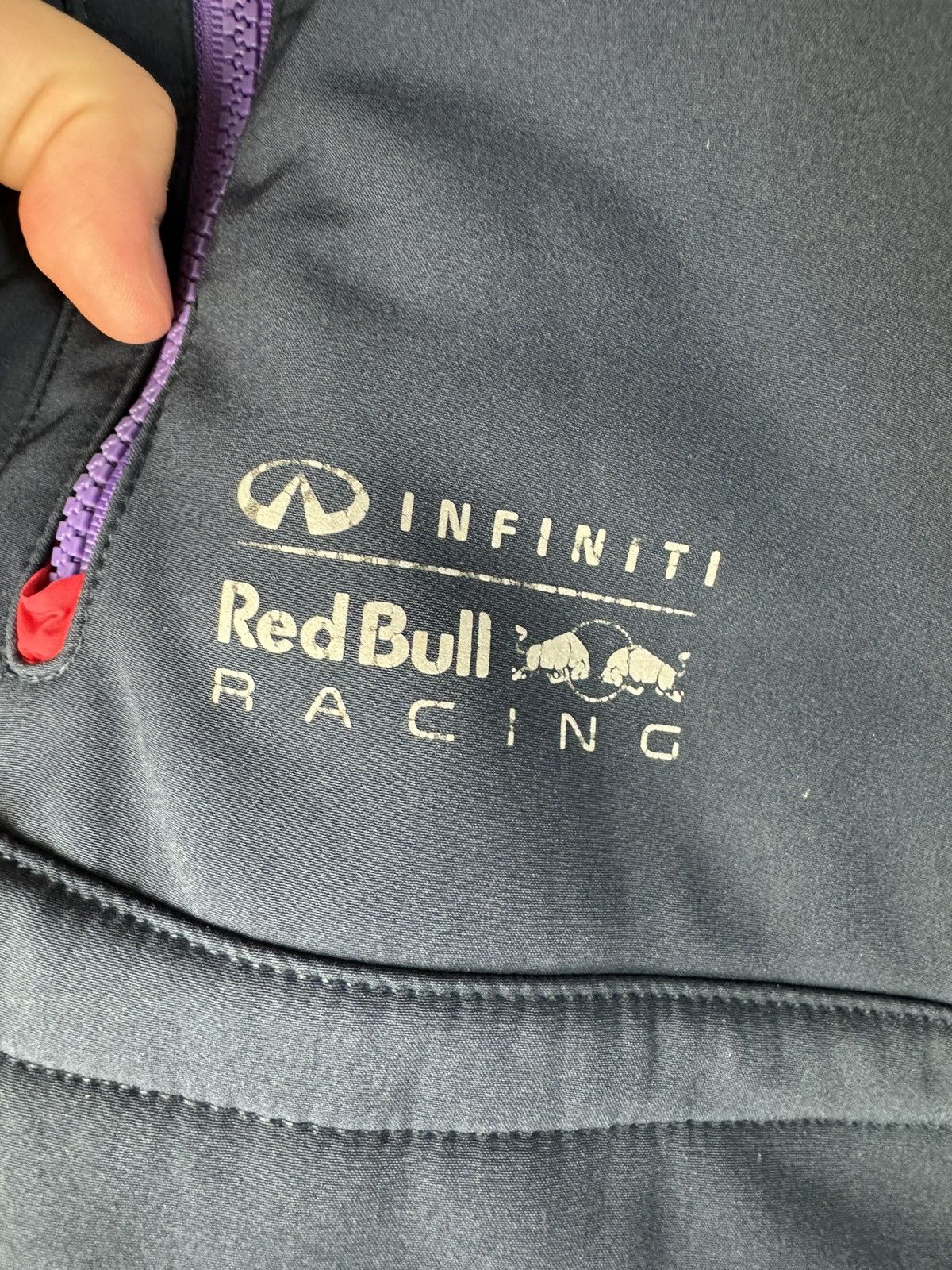 Red Bull Vintage Red Bull Racing Infiniti Pepe Jeans Softshell Jacket Size US L / EU 52-54 / 3 - 3 Thumbnail