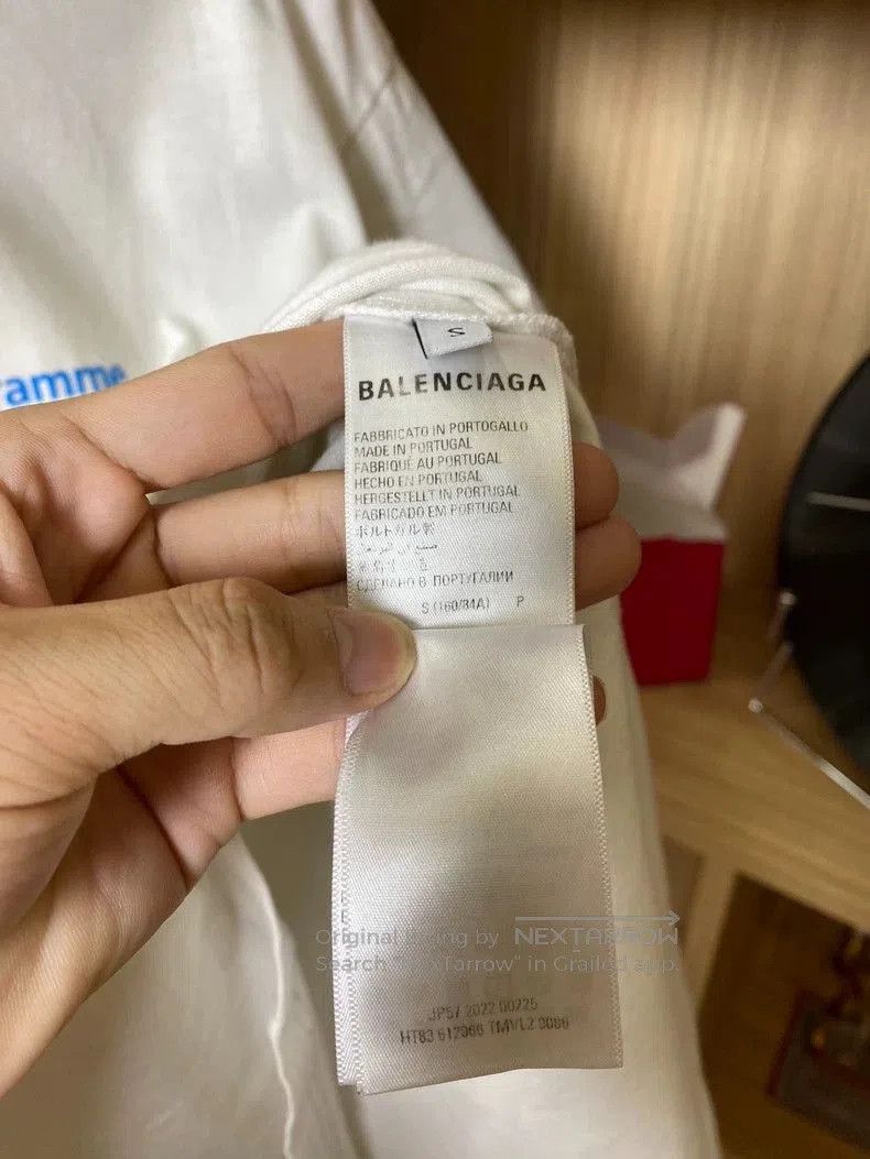Balenciaga Balenciaga WFP Collaboration T. Size US S / EU 44-46 / 1 - 6 Thumbnail
