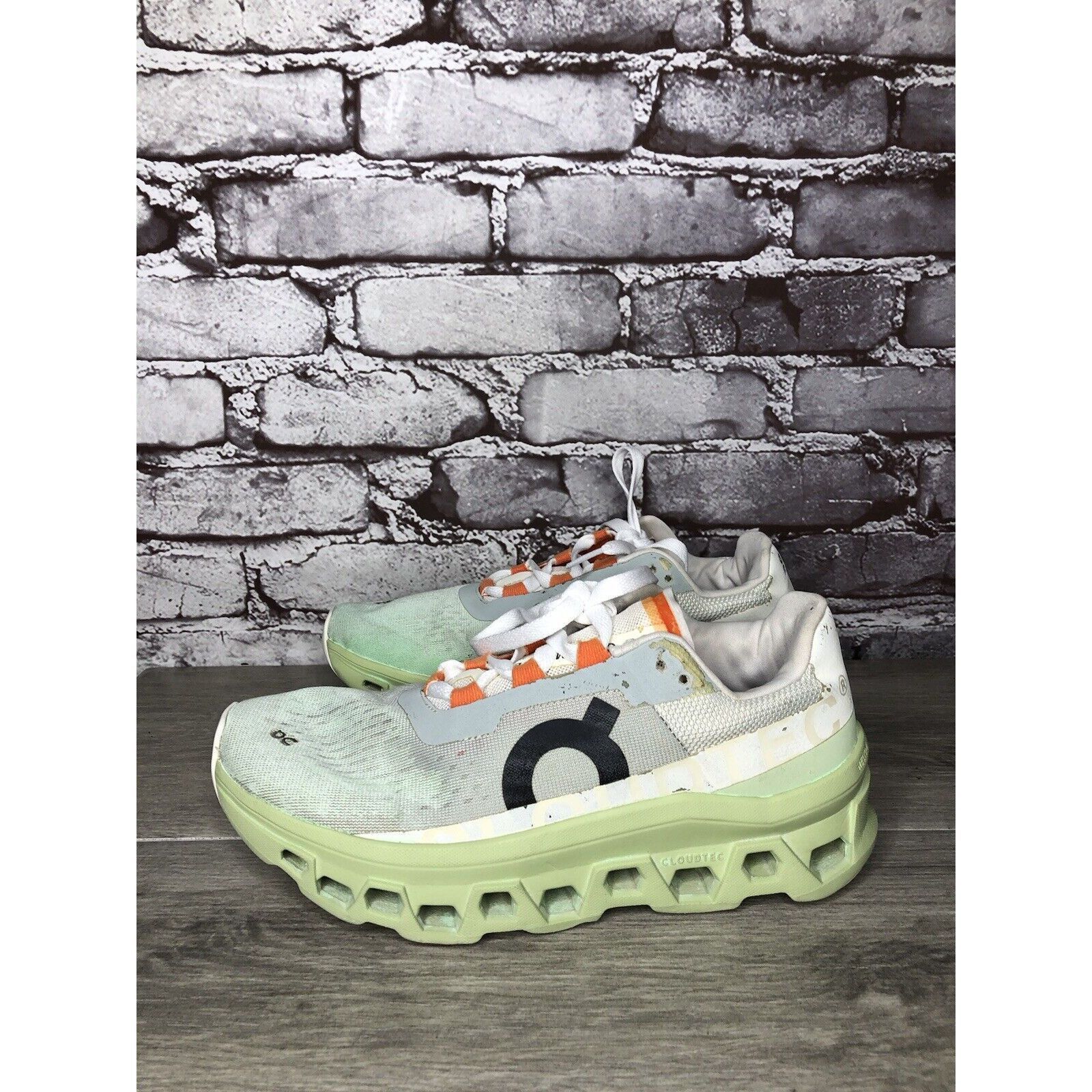 On On Cloud Wide Lime Green Gray White LaceUp Gym Running Shoes Size US 8 / IT 38 - 15 Thumbnail