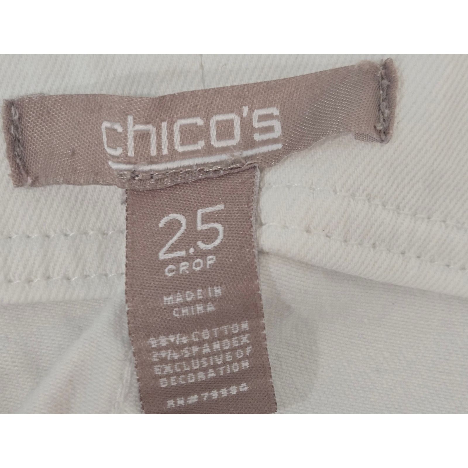 Other Chico's White Cropped Jeans 2.5 M 12-14 Lightweight Stretch Size 36" / US 14 / IT 50 - 3 Thumbnail