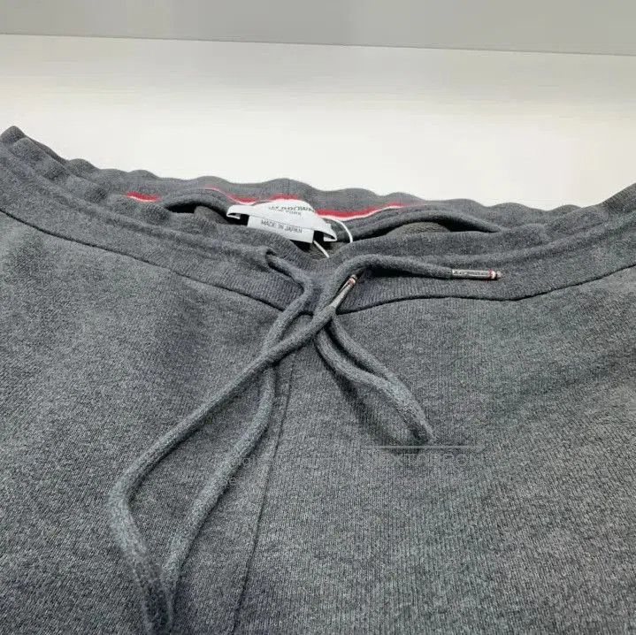 Thom Browne limited edition kendo outfit with hat and vest. Size US 34 / EU 50 - 9 Thumbnail