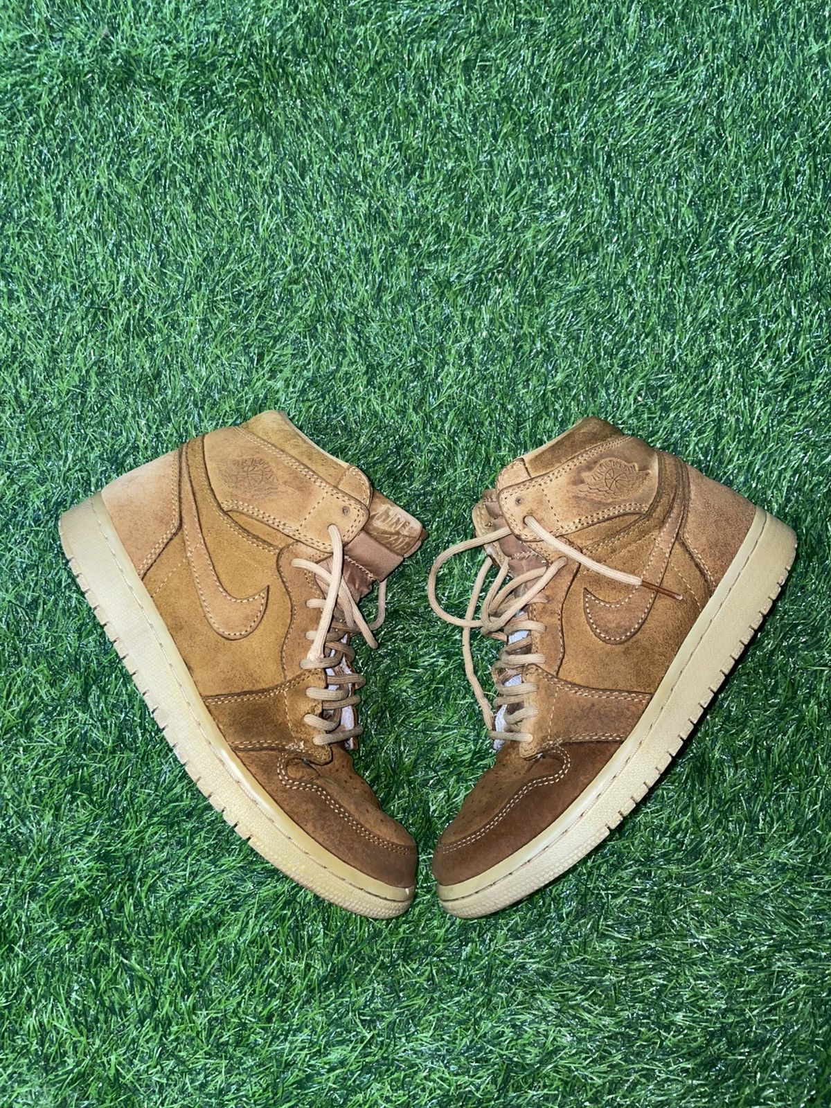 Jordan Brand Nike Jordan 1 Wheat Size 7 Size US 7 / EU 40 - 2 Thumbnail