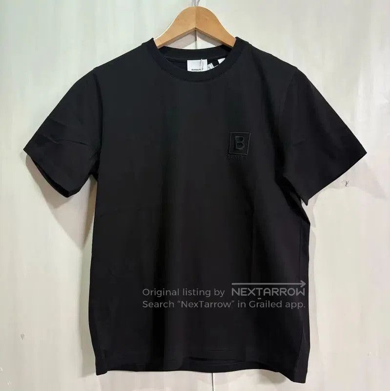 Burberry Burberry Short Sleeve Black Cotton T-Shirt. Size S / US 4 / IT 40 - 1 Thumbnail