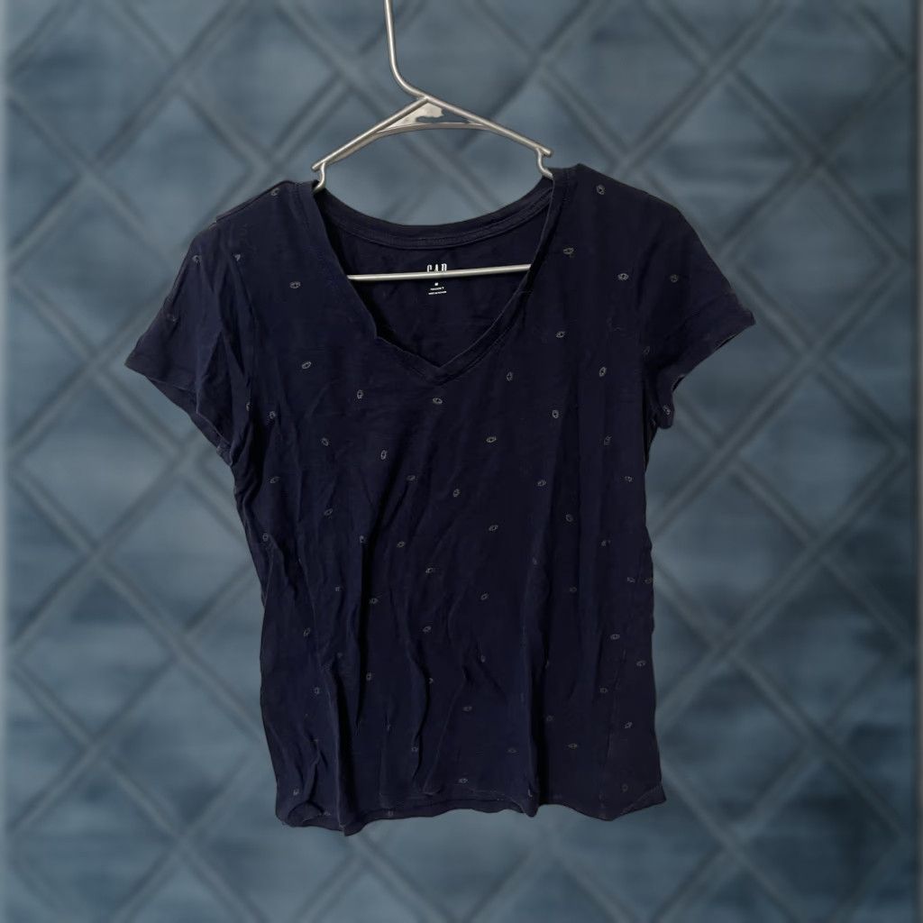 Gap GAP T-Shirt – V-Neck Tee – Navy Blue Polka Dots – Size M – Women’s Casual Knit Cotton Short Sleeve Shirt by Gap Size M / US 6-8 / IT 42-44 - 1 Thumbnail