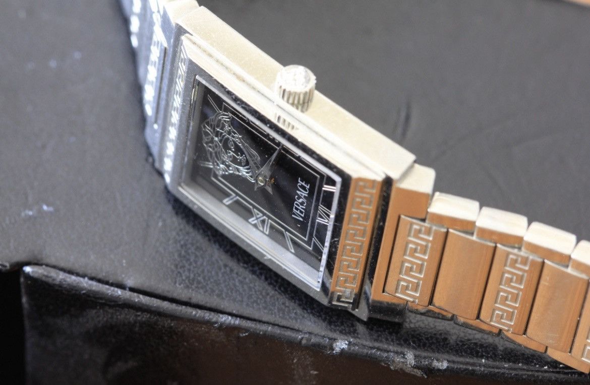 Versace × Vintage Rare Discontinued Versace Landmark Watch Size ONE SIZE - 4 Thumbnail