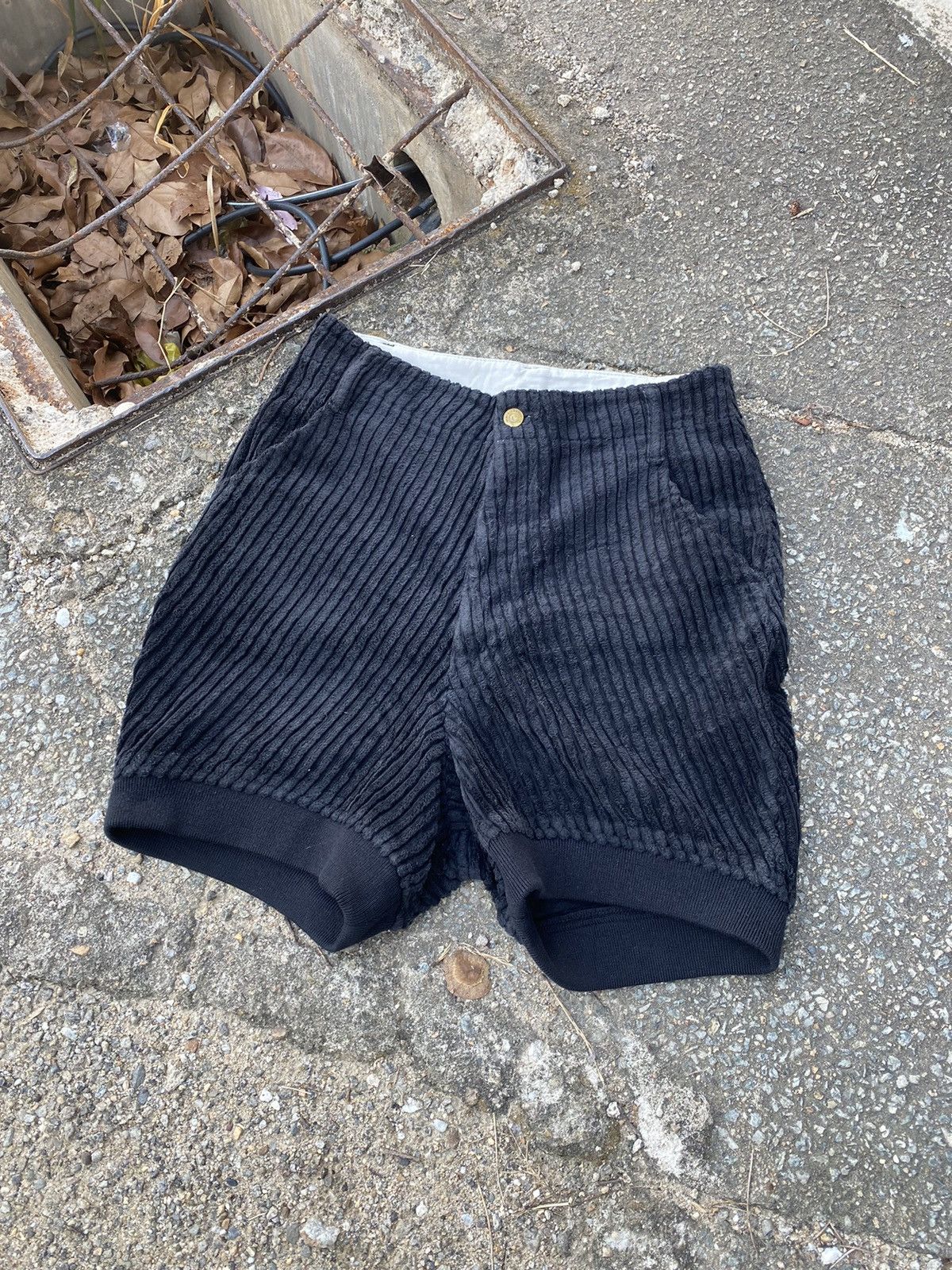 image of Vintage Mercibeaucoup, By Issey Miyake Short Pants in Black, Men's (Size 29)