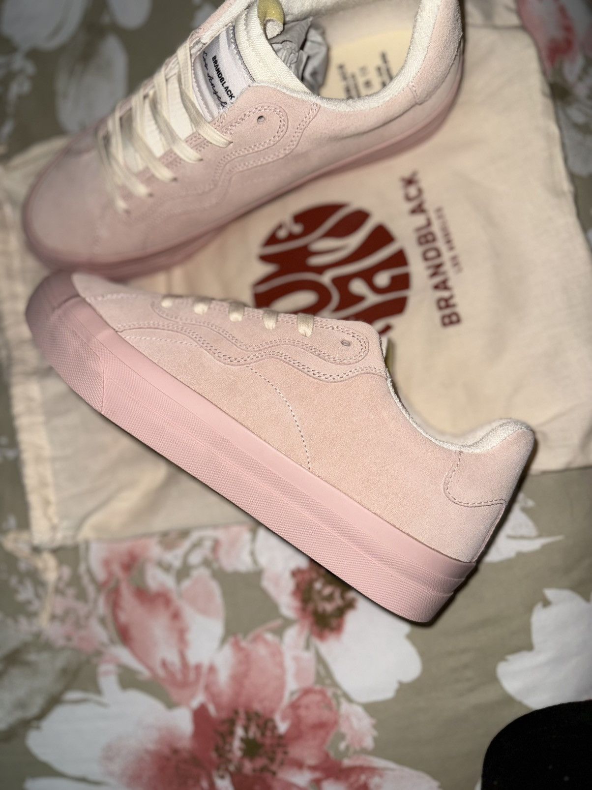 Brandblack Brandblack “No Name” M007BB pink suede low top sneaker Size US 9.5 / EU 42-43 - 4 Thumbnail