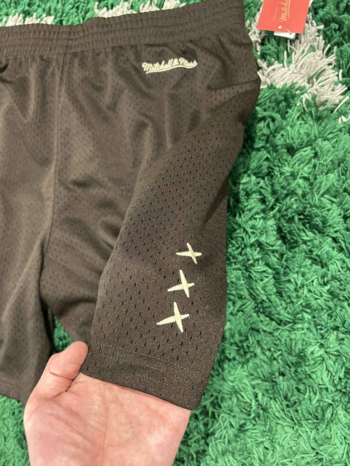 Mitchell & Ness × Travis Scott Travis Scott x Mitchell Ness OU Shorts Size US 40 / EU 56 - 6 Thumbnail