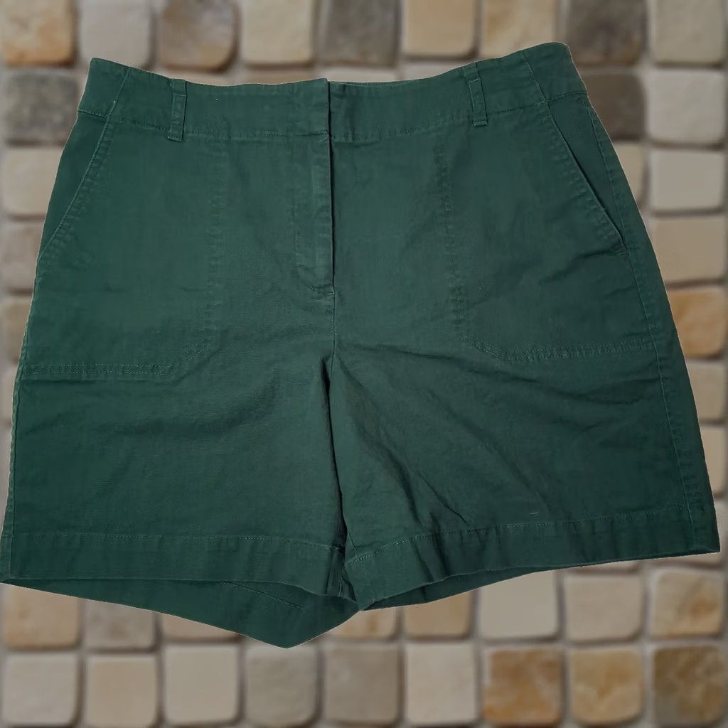 Talbots Talbots Bermuda Shorts Women Size 10 Green Cotton Blend Classic Preppy Size 32" / US 10 / IT 46 - 1 Thumbnail