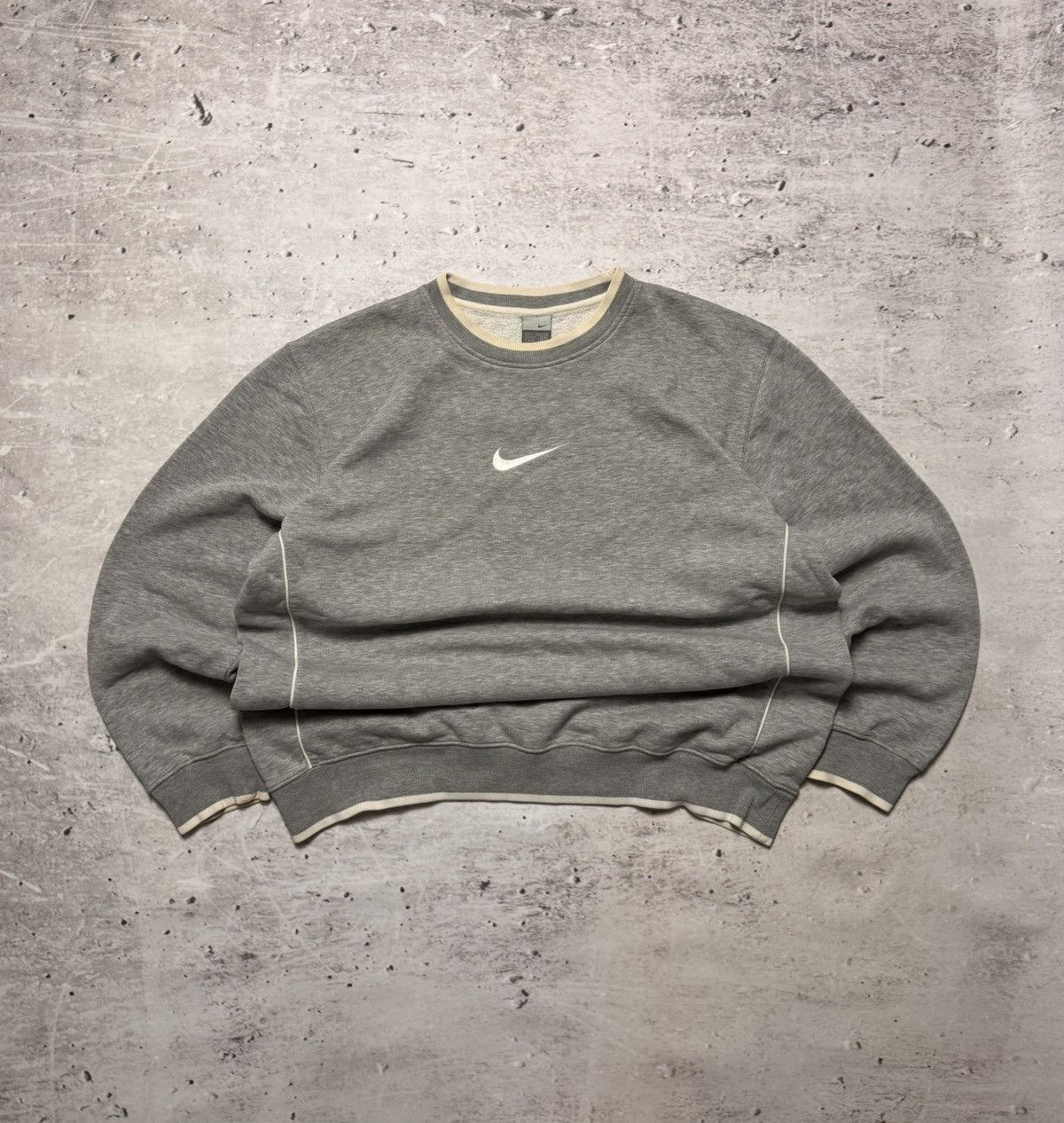 Nike × Vintage NIKE VINTAGE CENTER LOGO OVERSIZE BOXY SWEATSHIRT Size US XL / EU 56 / 4 - 1 Thumbnail