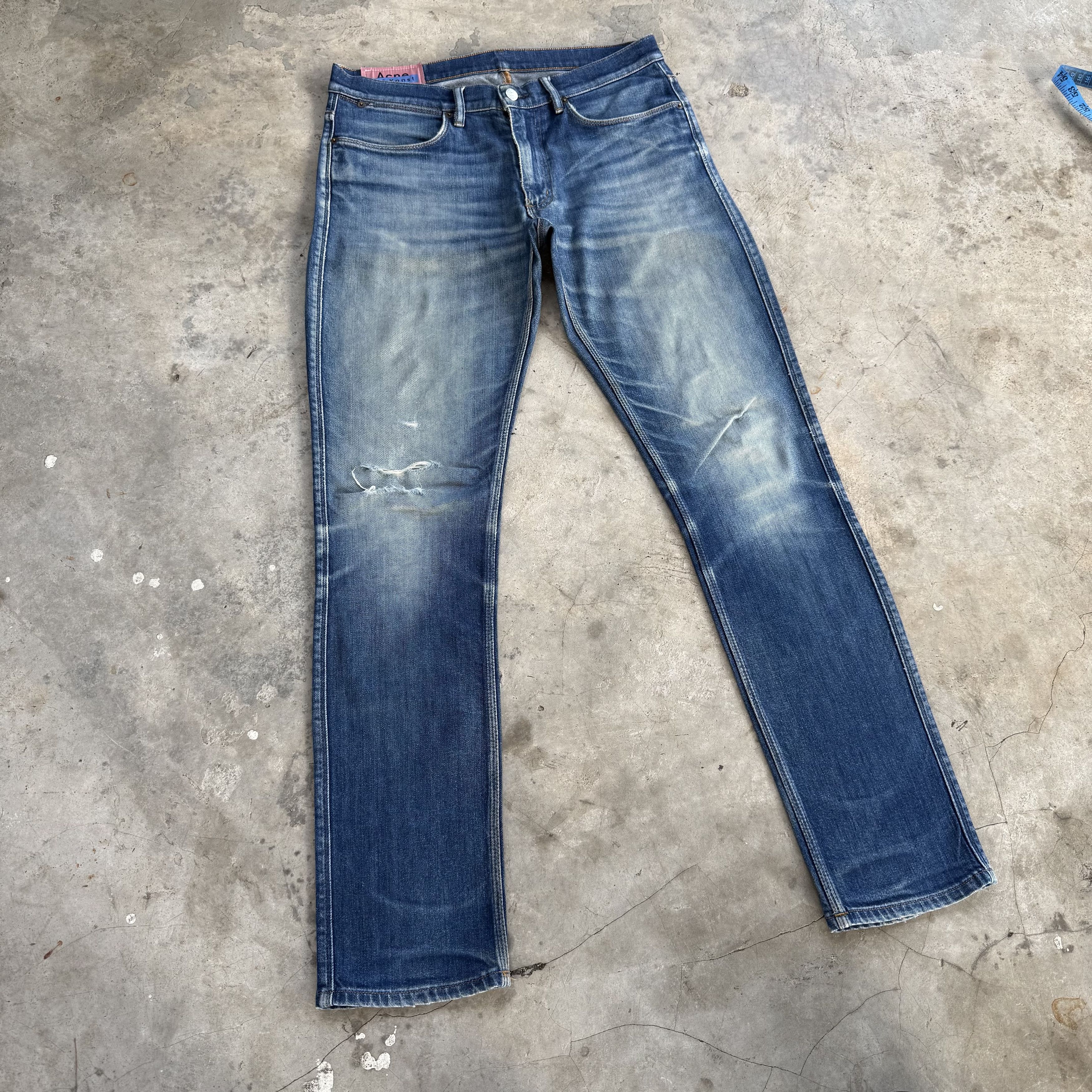 Acne Studios W33 ACNE STUDIO SLIM FADED STONEWASH DENIM JEAN PANTS Size US 33 - 1 Thumbnail