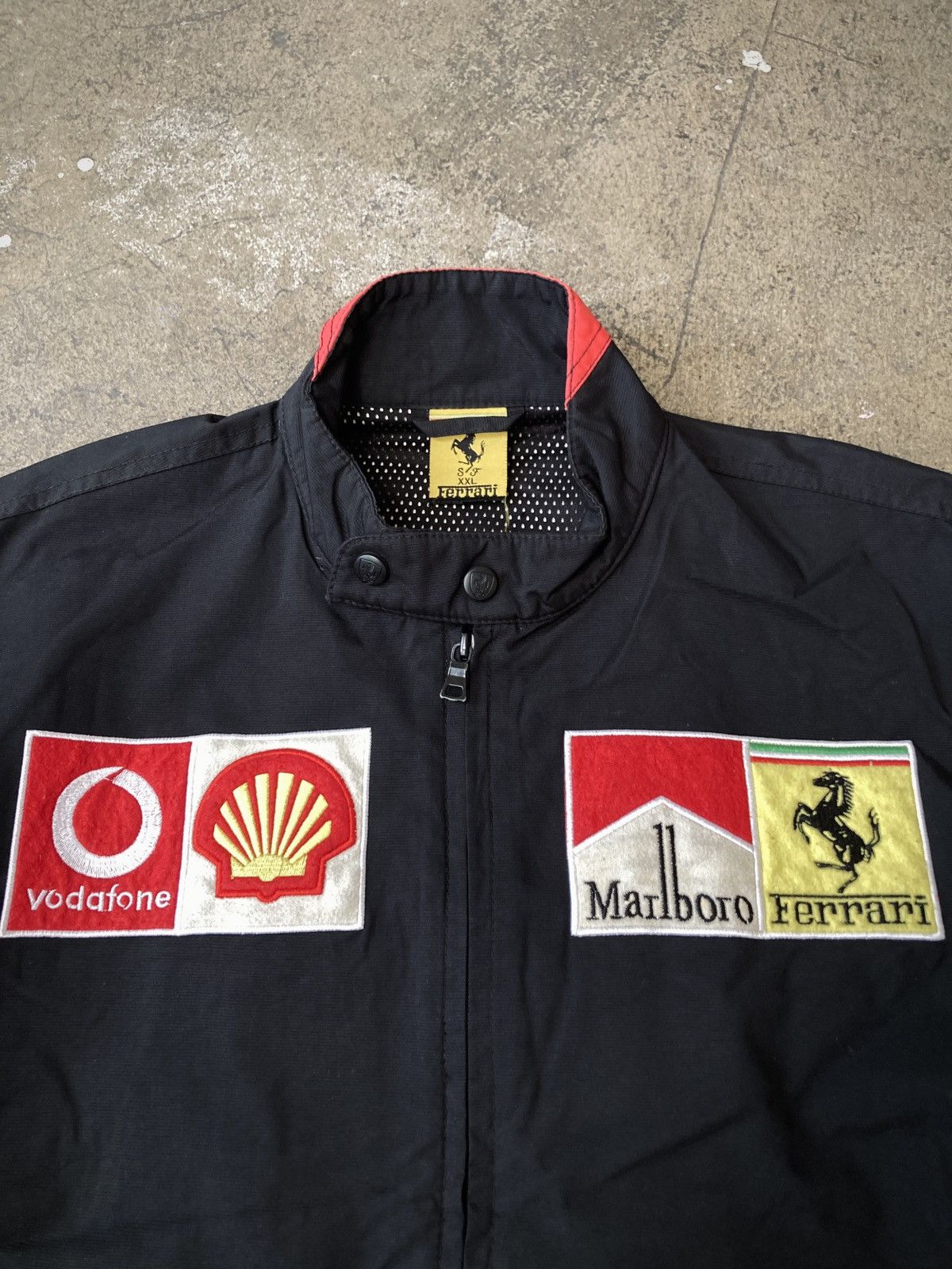 Ferrari × Formula 1 × Marlboro Vintage 90s Ferrari x Marlboro Racing Jacket Size US XL / EU 56 / 4 - 4 Thumbnail