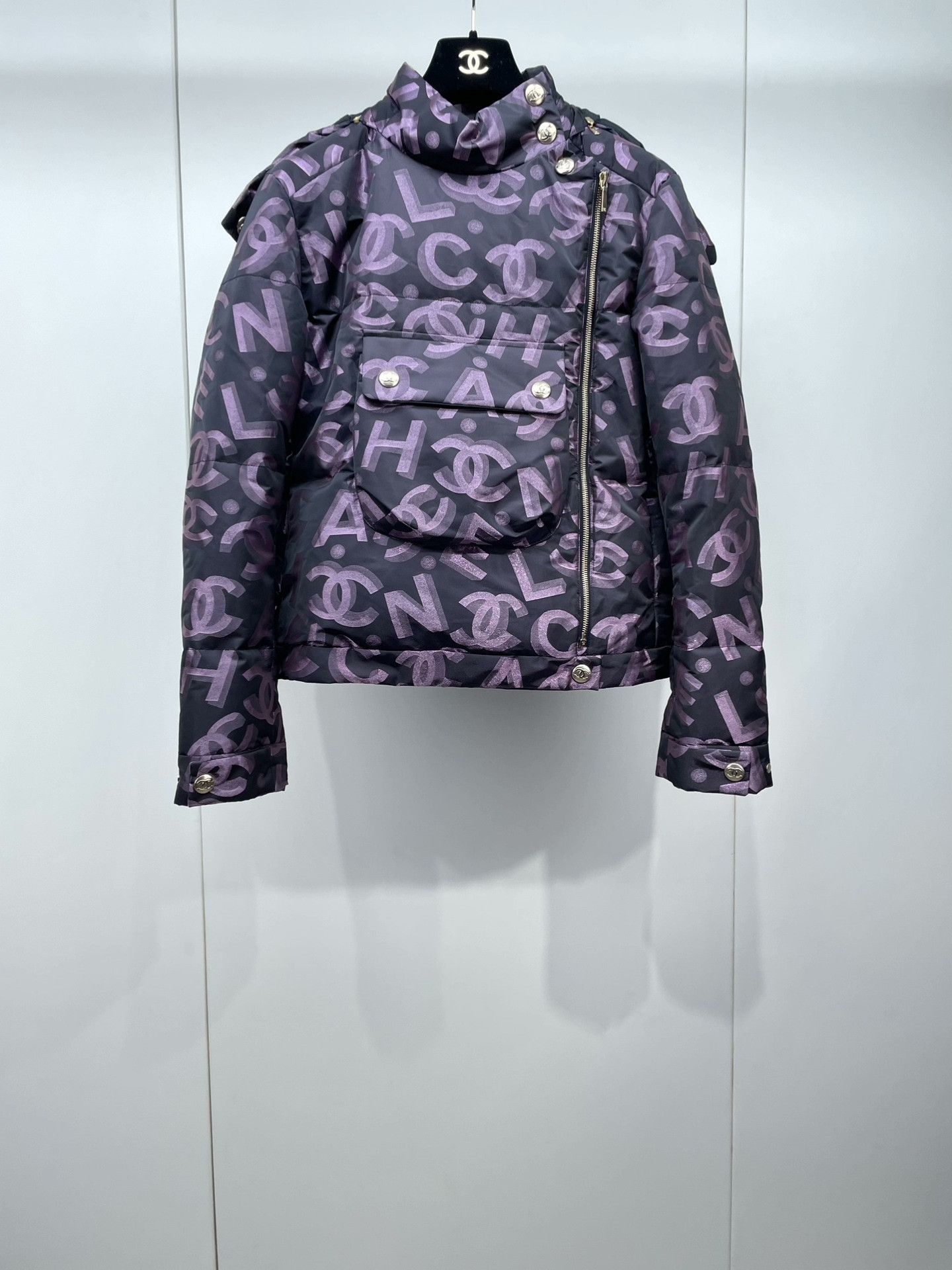Chanel Chanel 22N Ski Collection Down Jacket Size XXS / US 00 / IT 34 - 1 Thumbnail