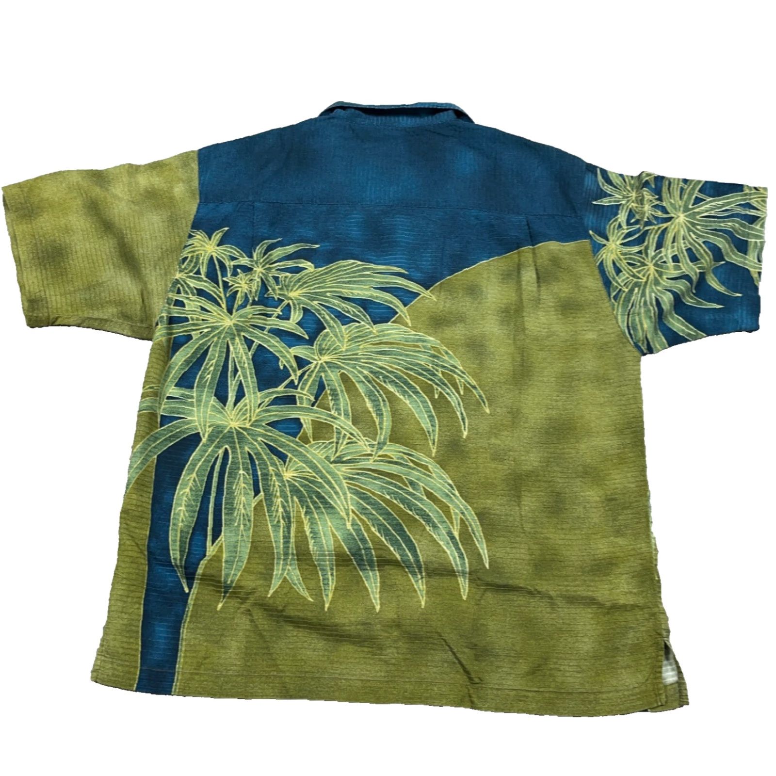 Tommy Bahama Tommy Bahama Button-Up Shirt Men Large Blue Silk Cotton Pineapple Palm Hawaiian Loop Collar Wear Size US L / EU 52-54 / 3 - 2 Thumbnail