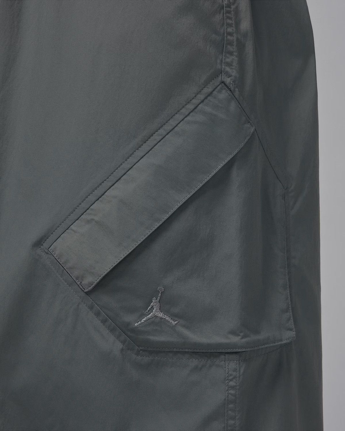 Jordan Brand Nike Jordan Pants Flight Chicago Women's Parachute Grey S Size 28" / US 6 / IT 42 - 6 Thumbnail