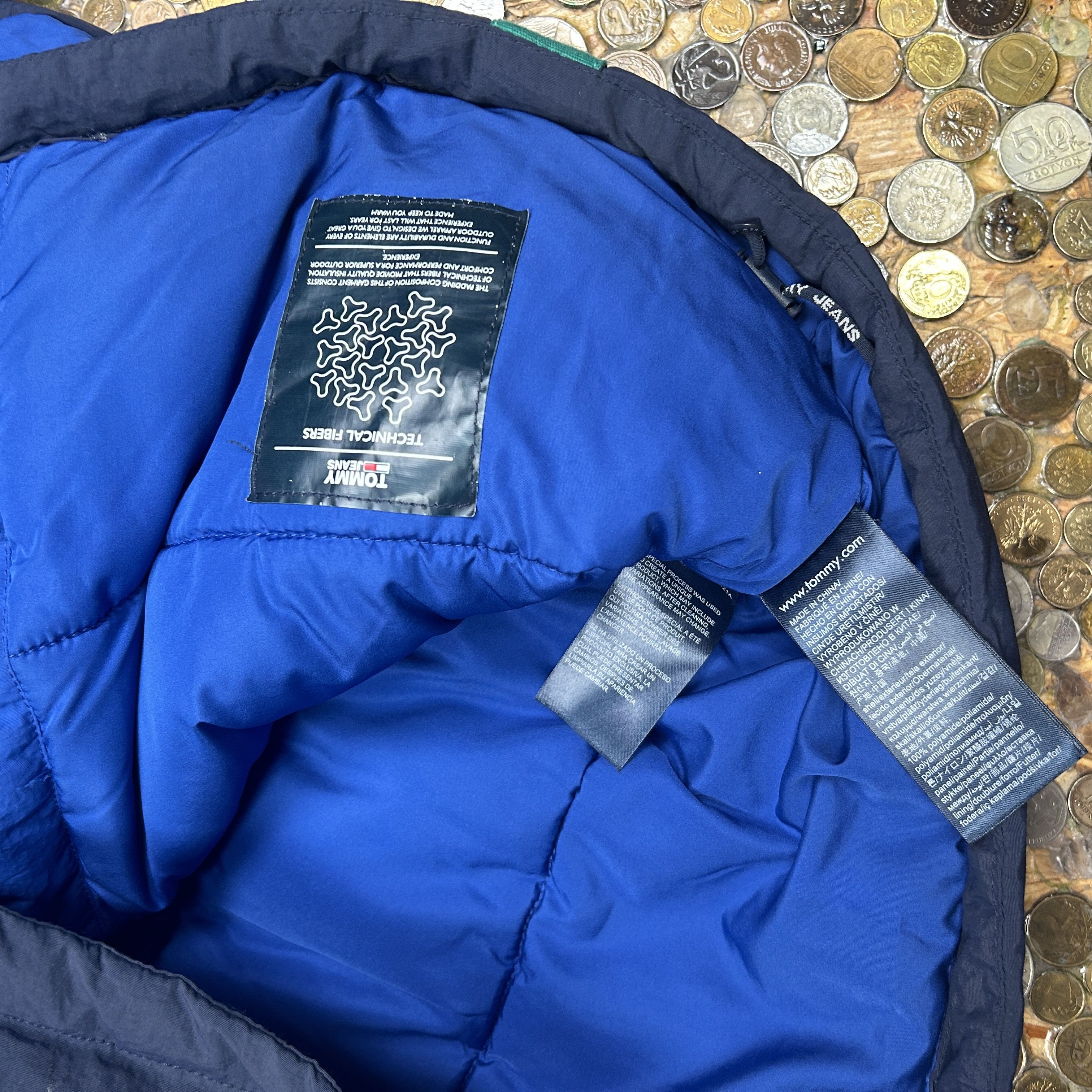 Tommy Hilfiger Tommy Hilfiger Vintage Puffer Winter Jacket Size US L / EU 52-54 / 3 - 6 Thumbnail